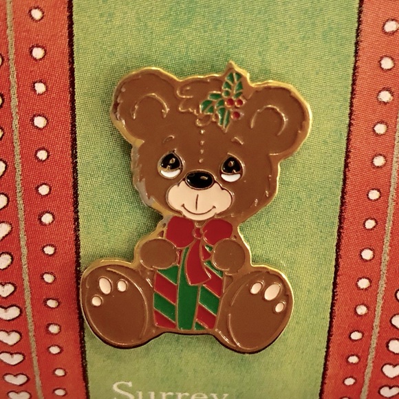 Vintage Precious Moments Pin Christmas Bear 1995 Surry Collectibles Ornament - Picture 1 of 11